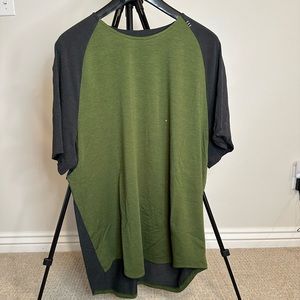 Lululemon Short Sleeve Workout Shirt